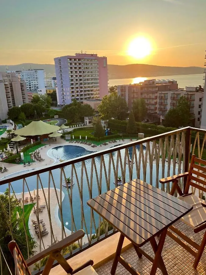 Royal Beach & Apartament Sluneční pobřeží